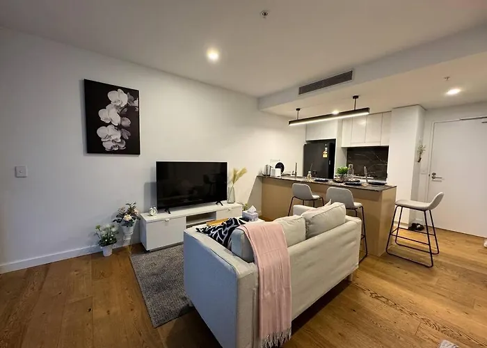 Luxury And Convenient Unit In South Brisbane
