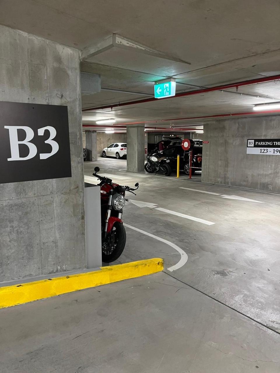Apartment Luxury And Convenient Unit In South Brisbane